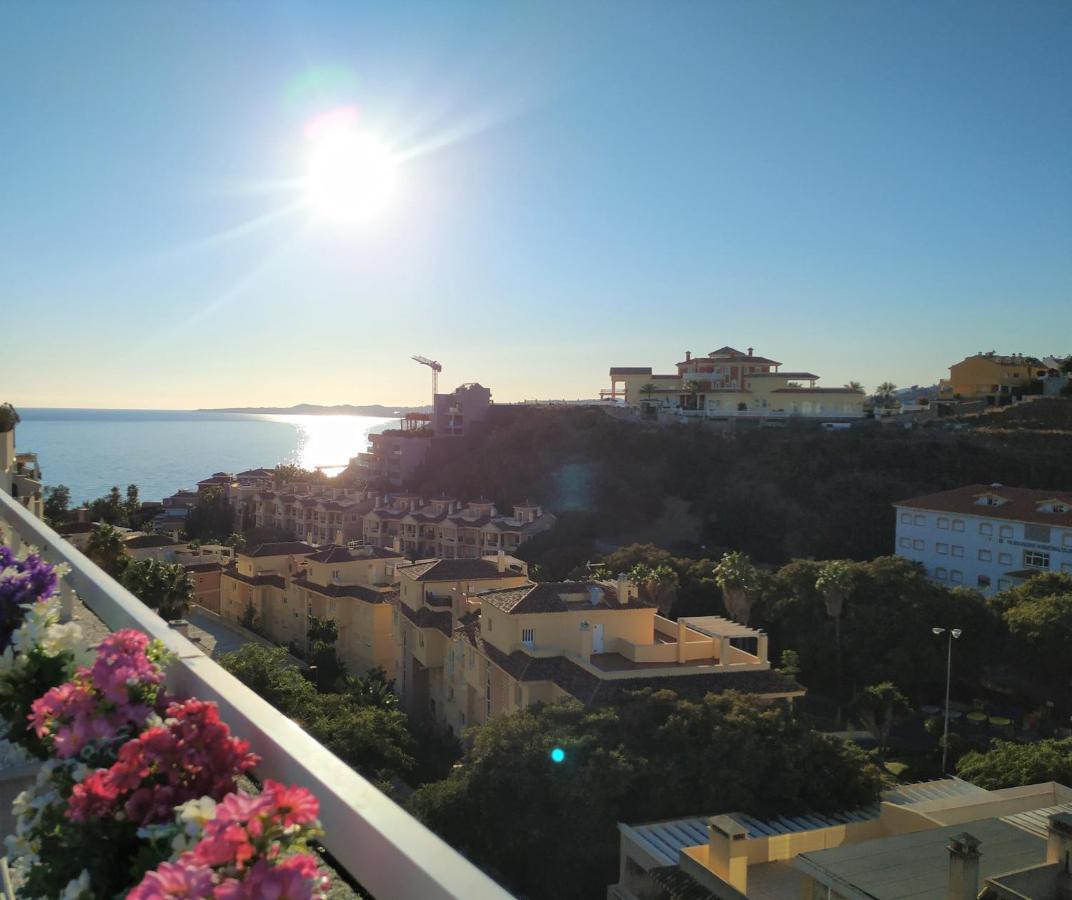 Pena Beach 3 Bedroom Duplex, Bbq, Pool, Sea Views, Benalmadena Luaran gambar